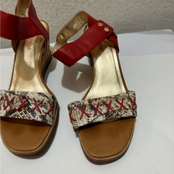 Marc Joseph Dyckman Strappy Red Leather Wedge Sandals - Picture 6 of 11